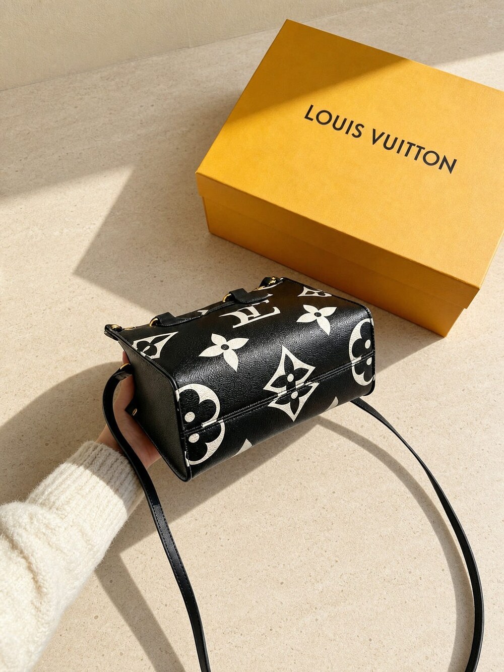 Louis Vuitton Bicolor Black Empreinte Leather Tote Bag - Picture 5 of 5
